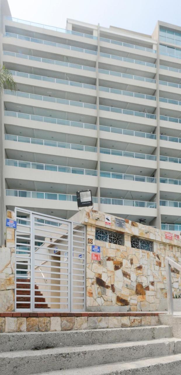 Lindo Departamento Al Pie De Playa Edificio Torre Oceanica Apartment Salinas  Bagian luar foto